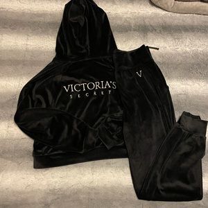 NWOT Victoria’s Secret Matching Set